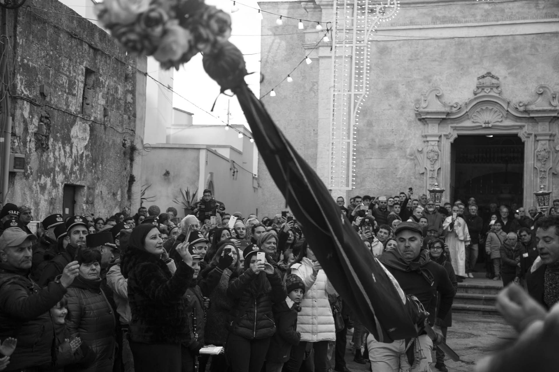 Sant'Ippazio a Tiggiano, la sagra della virilità maschile 11 santippazio uscita asta3 1