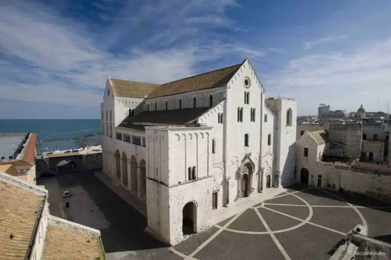 BASILICA SAN NICOLA VISIONE D INSIEME